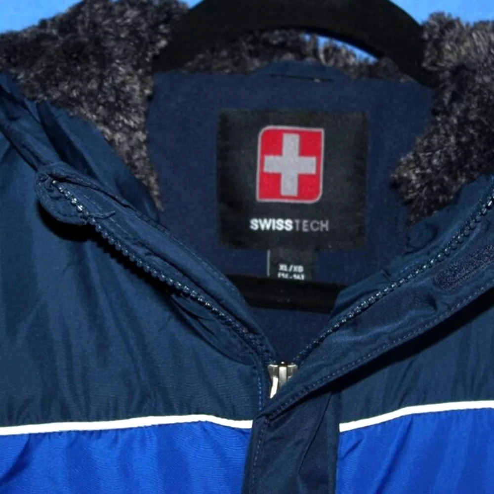 SWISS TECH Puffer Jacket Blue Colorblock XL